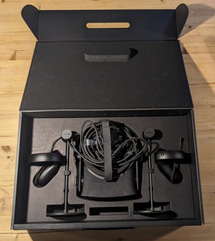 Meta Oculus Rift S VR Gaming Headset – Immerse Yourself in Virtual Reality