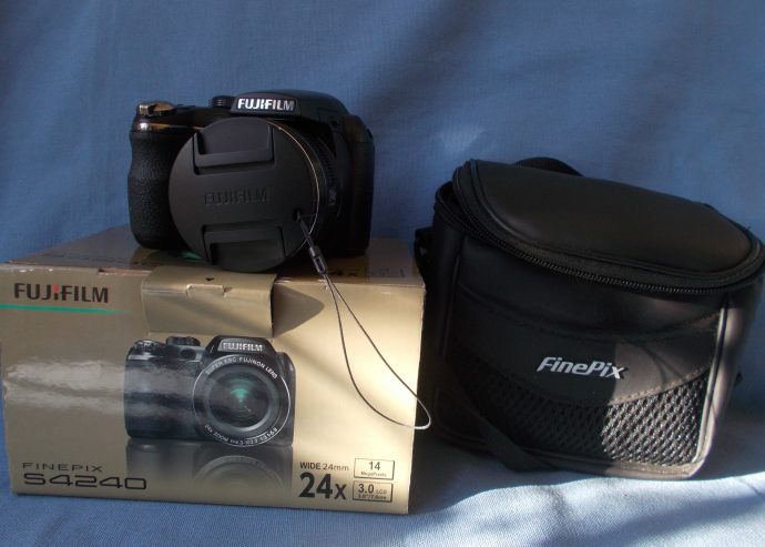 Fujifilm Finepix S4240